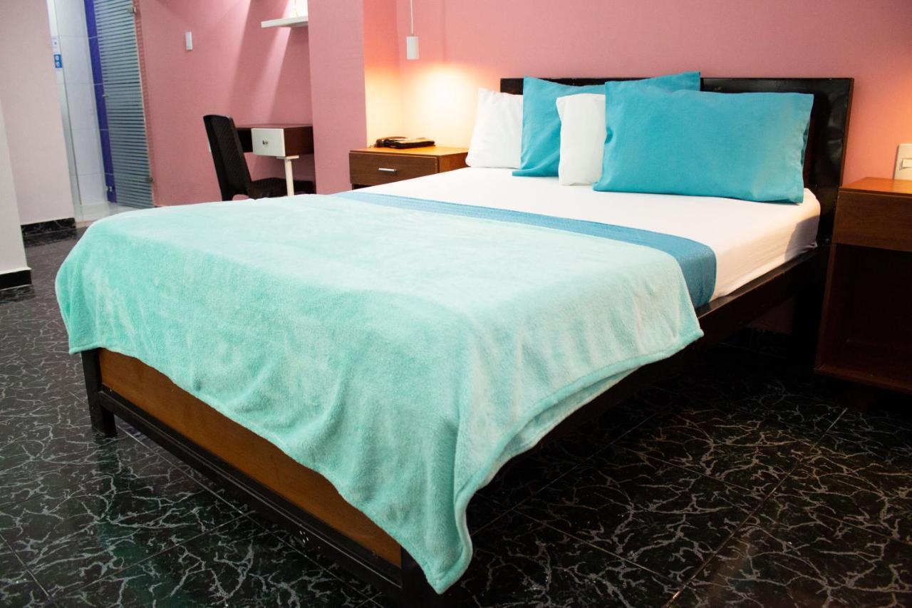 Hotel Brisas De Calima 外观 照片