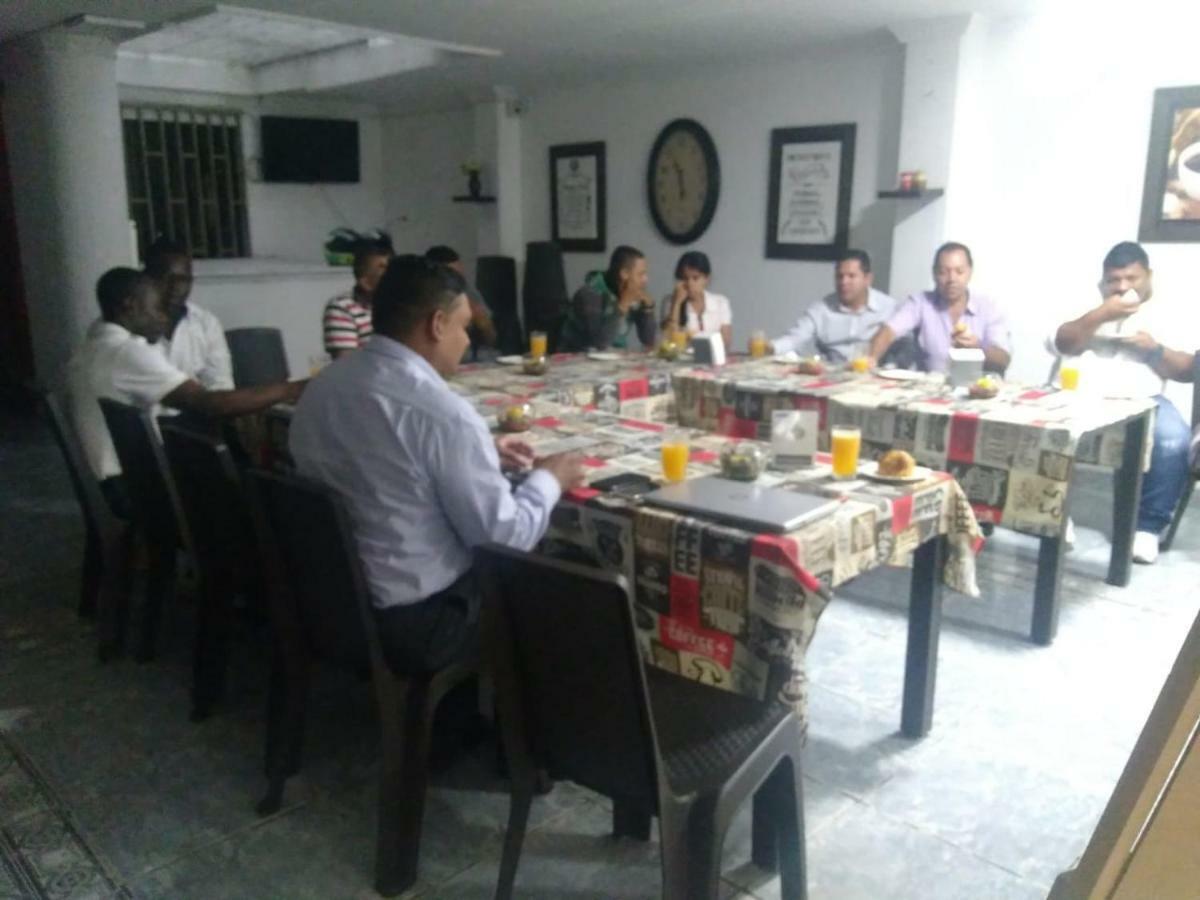 Hotel Brisas De Calima 外观 照片